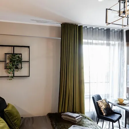 Dreamstay Avangard - Shared Roof Terrace, High Speed Wifi 200 Mbps & Gym 아파트 *