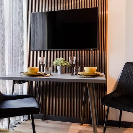 公寓 Dreamstay Avangard - Shared Roof Terrace, High Speed Wifi 200 Mbps & Gym *