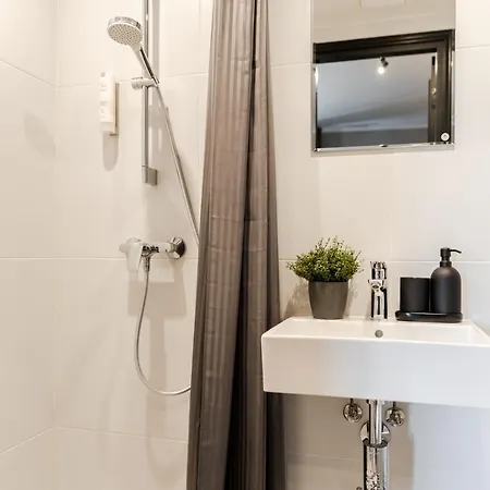 Daire Dreamstay Avangard - Shared Roof Terrace, High Speed Wifi 200 Mbps & Gym